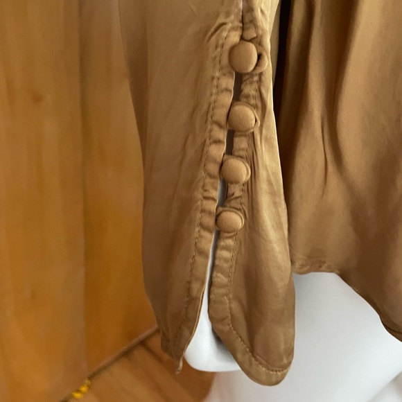 YFB Young Fabulous & Broke long sleeve medium blouse - Picture 4 of 5